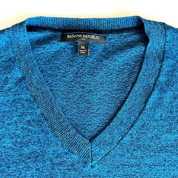 Banana Republic V-neck Sweater - Picture 2 of 2